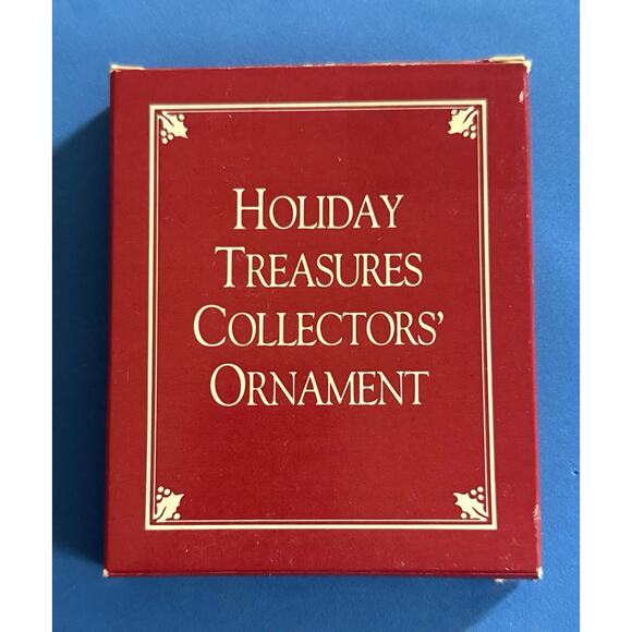 1993 Holiday Treasures Collectors’ Sleeping Mouse Octagonal Acrylic Ornament - Picture 6 of 11